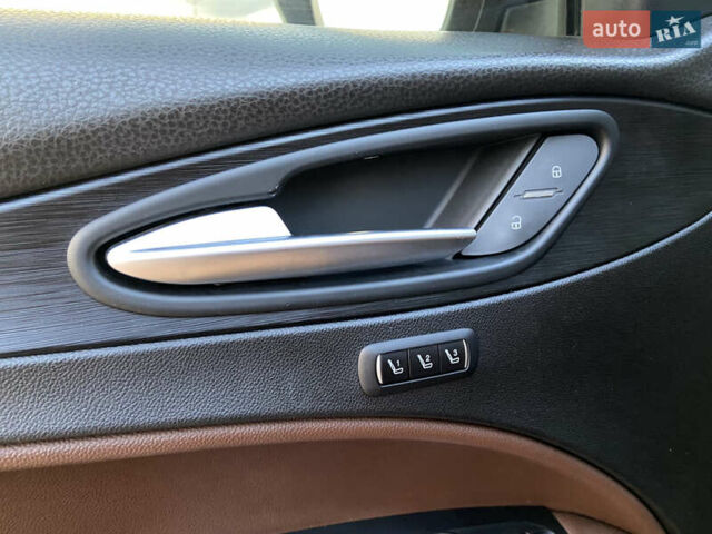 Синій Альфа Ромео Стелвіо, об'ємом двигуна 2 л та пробігом 135 тис. км за 22700 $, фото 21 на Automoto.ua