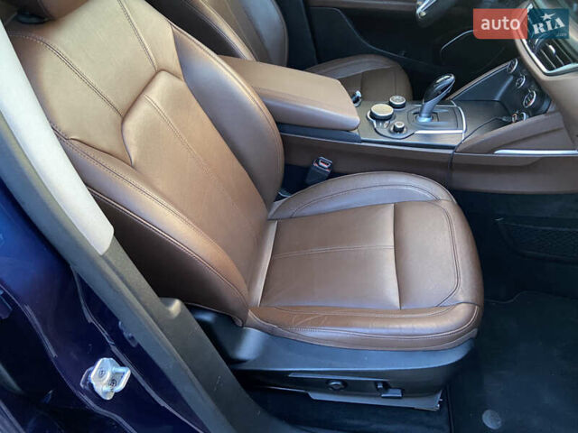 Синій Альфа Ромео Стелвіо, об'ємом двигуна 2 л та пробігом 135 тис. км за 22700 $, фото 36 на Automoto.ua