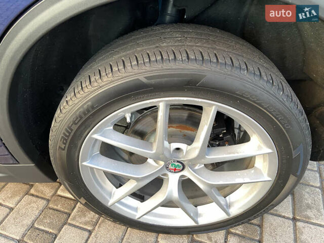 Синій Альфа Ромео Стелвіо, об'ємом двигуна 2 л та пробігом 135 тис. км за 22700 $, фото 15 на Automoto.ua