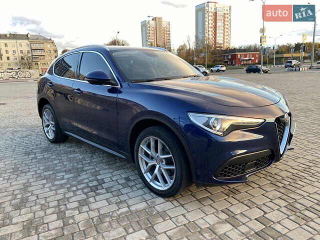 Синій Альфа Ромео Стелвіо, об'ємом двигуна 2 л та пробігом 135 тис. км за 22700 $, фото 10 на Automoto.ua
