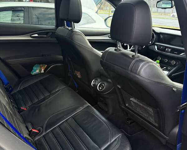 Синій Альфа Ромео Стелвіо, об'ємом двигуна 2 л та пробігом 115 тис. км за 28000 $, фото 17 на Automoto.ua