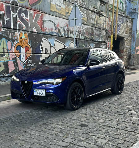 Синий Альфа Ромео Стелвио, объемом двигателя 2 л и пробегом 110 тыс. км за 27000 $, фото 5 на Automoto.ua