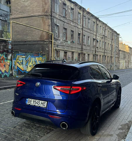Синий Альфа Ромео Стелвио, объемом двигателя 2 л и пробегом 110 тыс. км за 27000 $, фото 2 на Automoto.ua