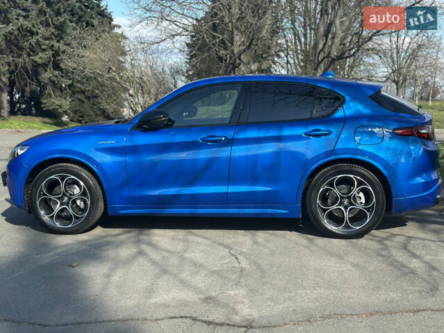 Синій Альфа Ромео Стелвіо, об'ємом двигуна 2 л та пробігом 6 тис. км за 48500 $, фото 17 на Automoto.ua