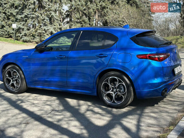 Синій Альфа Ромео Стелвіо, об'ємом двигуна 2 л та пробігом 6 тис. км за 48500 $, фото 6 на Automoto.ua