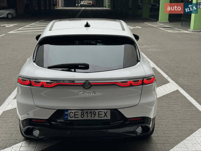 Белый Альфа Ромео Tonale, объемом двигателя 1.3 л и пробегом 10 тыс. км за 30500 $, фото 4 на Automoto.ua