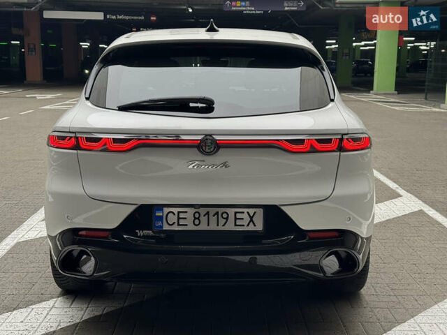 Белый Альфа Ромео Tonale, объемом двигателя 1.3 л и пробегом 10 тыс. км за 30500 $, фото 3 на Automoto.ua