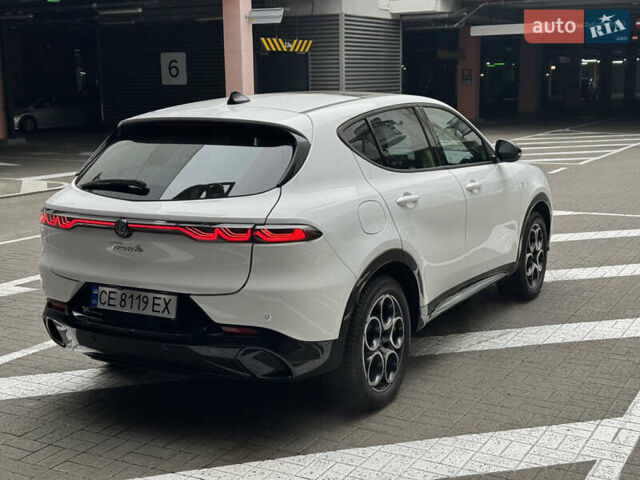 Белый Альфа Ромео Tonale, объемом двигателя 1.3 л и пробегом 10 тыс. км за 30500 $, фото 5 на Automoto.ua