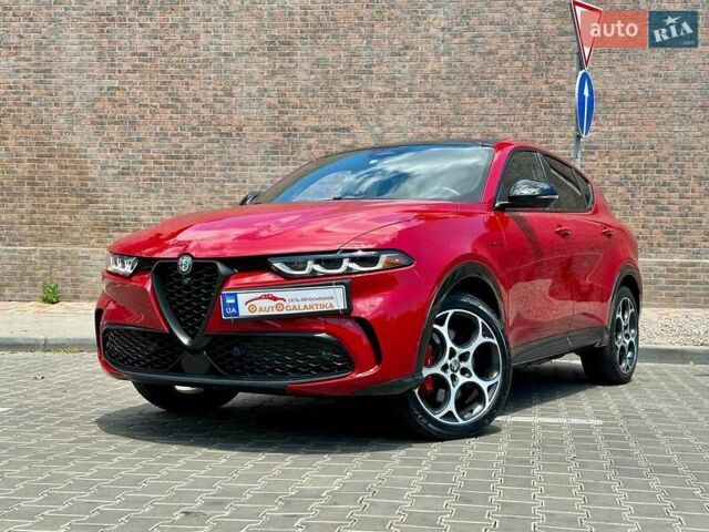 Красный Альфа Ромео Tonale, объемом двигателя 1.3 л и пробегом 14 тыс. км за 31999 $, фото 1 на Automoto.ua