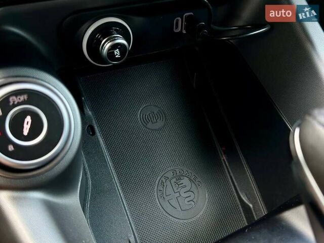Красный Альфа Ромео Tonale, объемом двигателя 1.3 л и пробегом 14 тыс. км за 31999 $, фото 49 на Automoto.ua