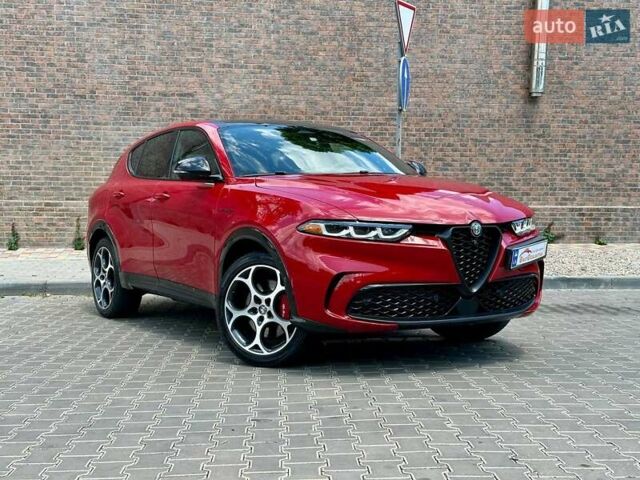 Красный Альфа Ромео Tonale, объемом двигателя 1.3 л и пробегом 14 тыс. км за 31999 $, фото 4 на Automoto.ua