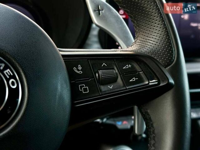 Красный Альфа Ромео Tonale, объемом двигателя 1.3 л и пробегом 14 тыс. км за 31999 $, фото 39 на Automoto.ua