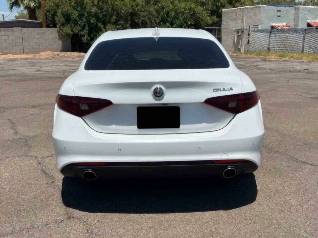 Белый Альфа Giulia, объемом двигателя 0 л и пробегом 68 тыс. км за 7000 $, фото 4 на Automoto.ua