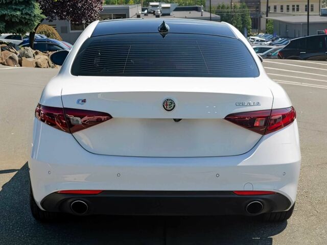 Білий Альфа Giulia, об'ємом двигуна 2 л та пробігом 69 тис. км за 5300 $, фото 5 на Automoto.ua