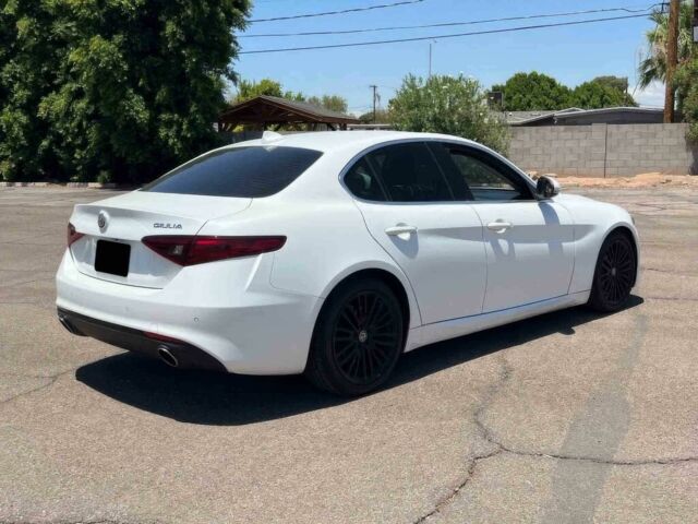 Белый Альфа Giulia, объемом двигателя 0 л и пробегом 68 тыс. км за 7000 $, фото 3 на Automoto.ua