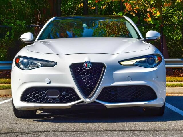 Белый Альфа Giulia, объемом двигателя 2 л и пробегом 55 тыс. км за 7900 $, фото 1 на Automoto.ua