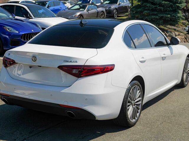 Білий Альфа Giulia, об'ємом двигуна 2 л та пробігом 69 тис. км за 5300 $, фото 4 на Automoto.ua