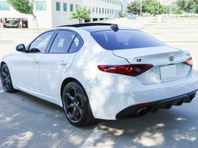 Белый Альфа Giulia, объемом двигателя 2 л и пробегом 42 тыс. км за 8900 $, фото 5 на Automoto.ua