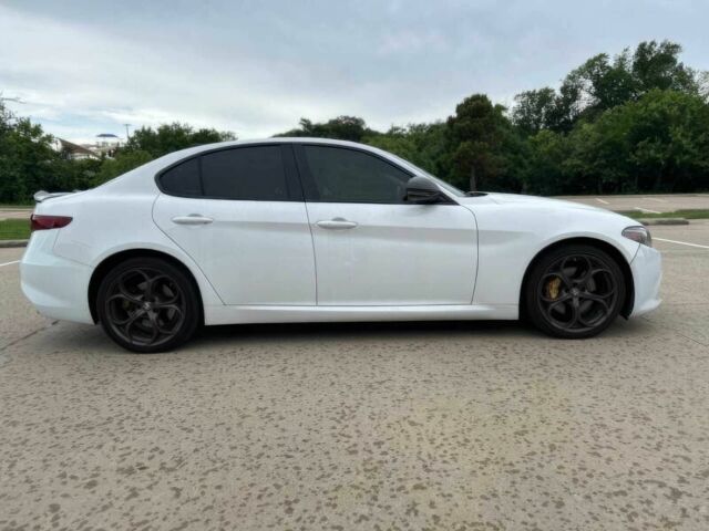 Білий Альфа Giulia, об'ємом двигуна 2 л та пробігом 37 тис. км за 7500 $, фото 3 на Automoto.ua