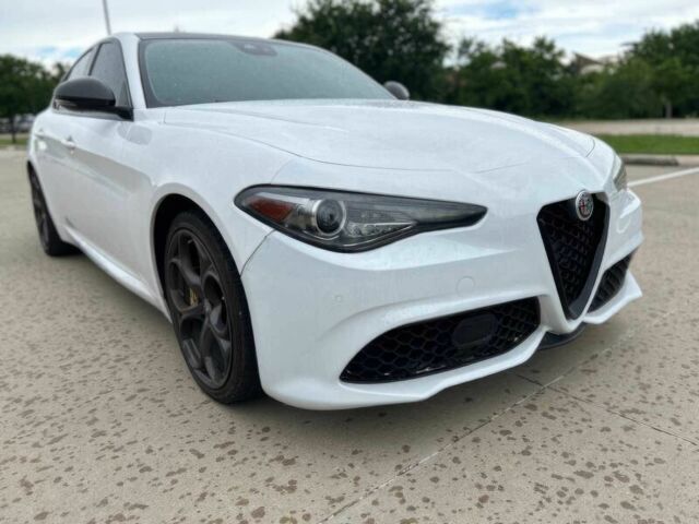 Білий Альфа Giulia, об'ємом двигуна 2 л та пробігом 37 тис. км за 7500 $, фото 2 на Automoto.ua