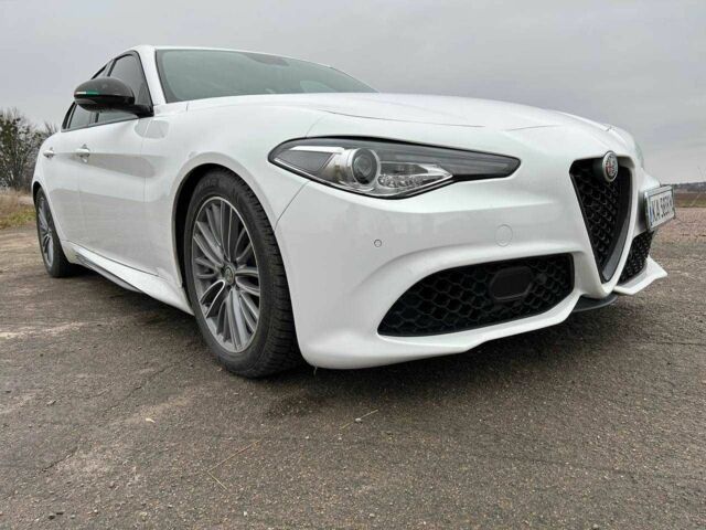 Белый Альфа Giulia, объемом двигателя 2 л и пробегом 21 тыс. км за 25700 $, фото 20 на Automoto.ua