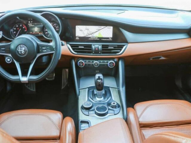 Білий Альфа Giulia, об'ємом двигуна 2 л та пробігом 50 тис. км за 3900 $, фото 12 на Automoto.ua