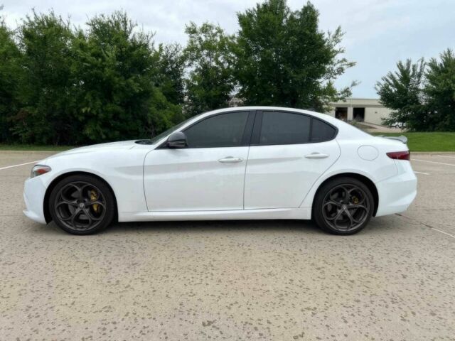 Білий Альфа Giulia, об'ємом двигуна 2 л та пробігом 37 тис. км за 7500 $, фото 4 на Automoto.ua