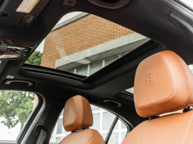 Белый Альфа Giulia, объемом двигателя 2 л и пробегом 20 тыс. км за 12700 $, фото 15 на Automoto.ua