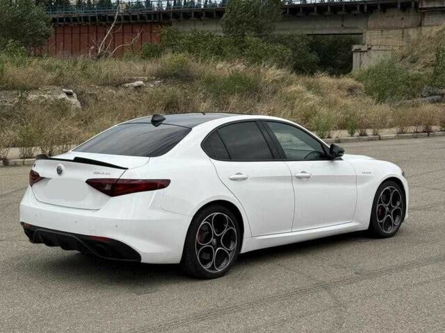 Белый Альфа Giulia, объемом двигателя 2 л и пробегом 39 тыс. км за 18300 $, фото 1 на Automoto.ua