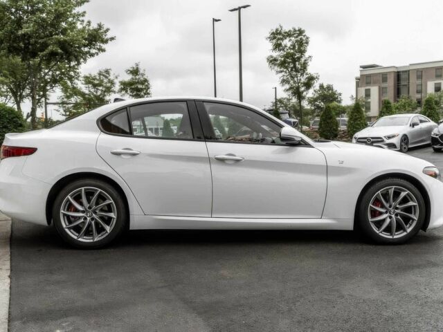 Белый Альфа Giulia, объемом двигателя 2 л и пробегом 20 тыс. км за 12700 $, фото 3 на Automoto.ua