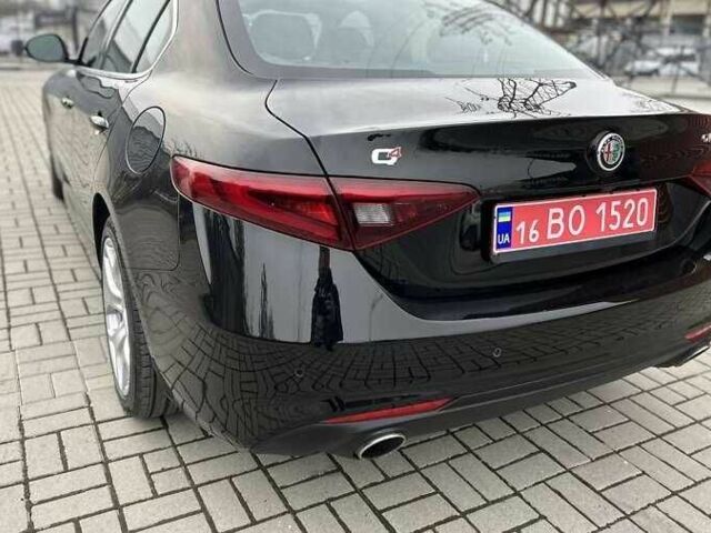 Черный Альфа Giulia, объемом двигателя 2 л и пробегом 50 тыс. км за 15500 $, фото 11 на Automoto.ua