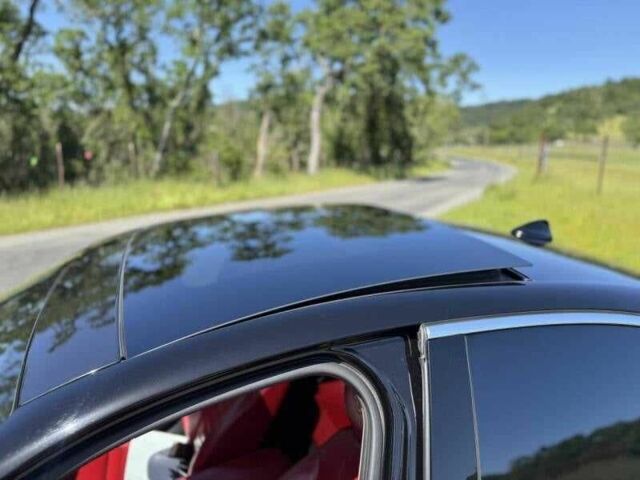 Черный Альфа Giulia, объемом двигателя 2 л и пробегом 37 тыс. км за 5900 $, фото 10 на Automoto.ua