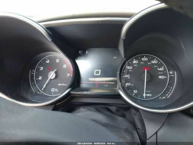 Черный Альфа Giulia, объемом двигателя 2 л и пробегом 51 тыс. км за 4000 $, фото 6 на Automoto.ua