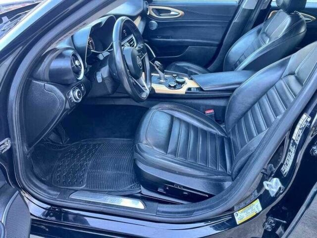 Чорний Альфа Giulia, об'ємом двигуна 2 л та пробігом 43 тис. км за 5100 $, фото 6 на Automoto.ua