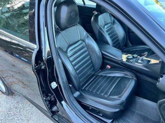 Чорний Альфа Giulia, об'ємом двигуна 2 л та пробігом 43 тис. км за 5100 $, фото 12 на Automoto.ua