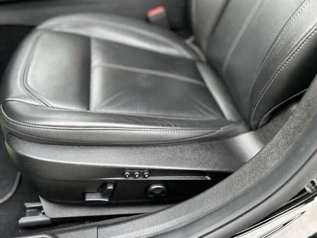 Черный Альфа Giulia, объемом двигателя 2 л и пробегом 50 тыс. км за 15500 $, фото 3 на Automoto.ua