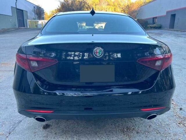 Чорний Альфа Giulia, об'ємом двигуна 2 л та пробігом 43 тис. км за 5100 $, фото 3 на Automoto.ua