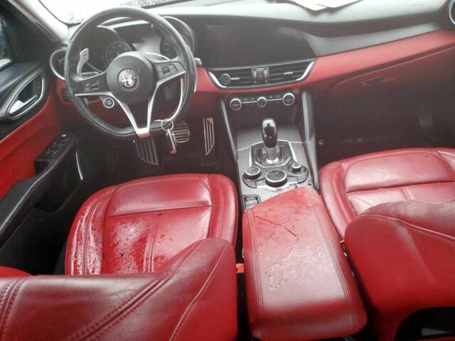 Черный Альфа Giulia, объемом двигателя 2 л и пробегом 105 тыс. км за 3850 $, фото 7 на Automoto.ua
