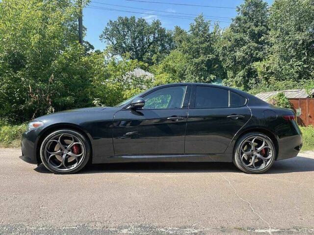 Черный Альфа Giulia, объемом двигателя 2 л и пробегом 104 тыс. км за 16900 $, фото 4 на Automoto.ua
