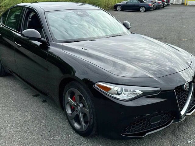 Черный Альфа Giulia, объемом двигателя 2 л и пробегом 33 тыс. км за 16500 $, фото 2 на Automoto.ua