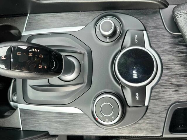 Черный Альфа Giulia, объемом двигателя 2 л и пробегом 33 тыс. км за 16500 $, фото 9 на Automoto.ua