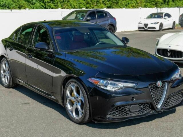 Черный Альфа Giulia, объемом двигателя 2 л и пробегом 40 тыс. км за 13000 $, фото 8 на Automoto.ua
