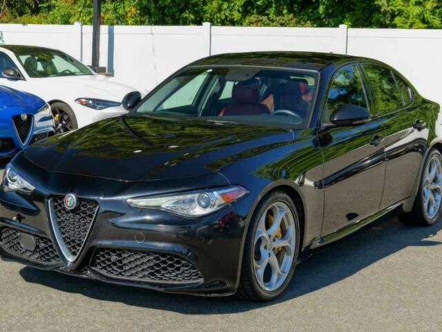 Черный Альфа Giulia, объемом двигателя 2 л и пробегом 40 тыс. км за 13000 $, фото 2 на Automoto.ua