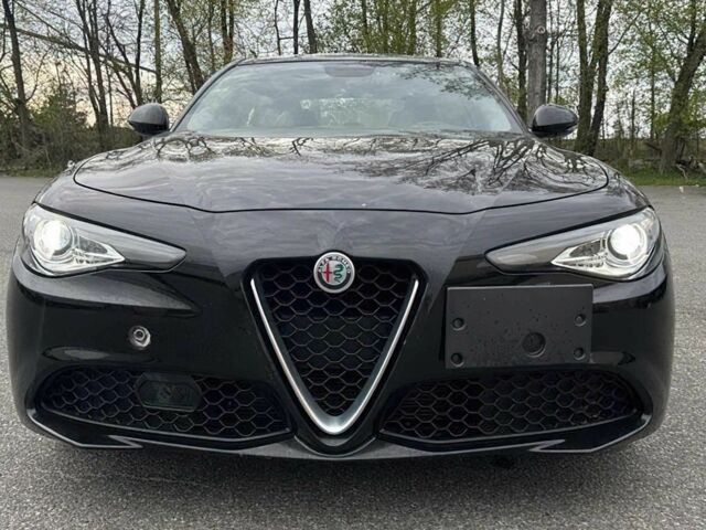 Черный Альфа Giulia, объемом двигателя 2 л и пробегом 47 тыс. км за 4900 $, фото 1 на Automoto.ua