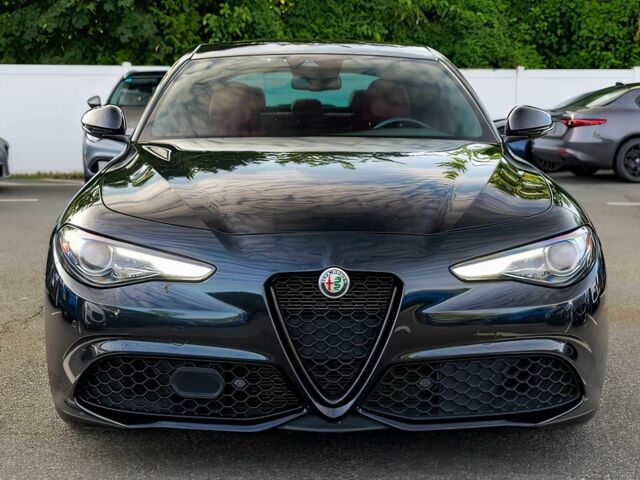 Черный Альфа Giulia, объемом двигателя 2 л и пробегом 32 тыс. км за 8500 $, фото 1 на Automoto.ua