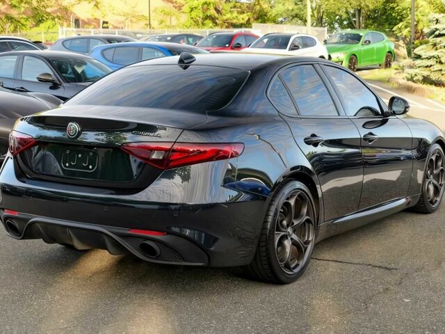Черный Альфа Giulia, объемом двигателя 2 л и пробегом 32 тыс. км за 8500 $, фото 5 на Automoto.ua