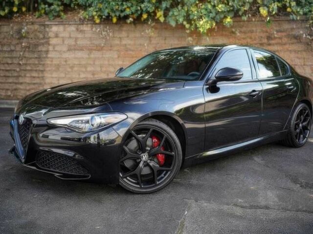 Чорний Альфа Giulia, об'ємом двигуна 2 л та пробігом 31 тис. км за 16200 $, фото 2 на Automoto.ua