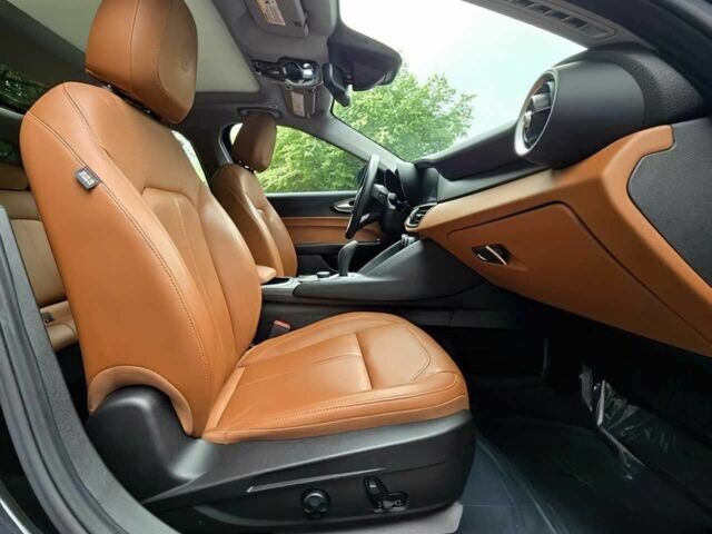 Черный Альфа Giulia, объемом двигателя 2 л и пробегом 16 тыс. км за 14700 $, фото 7 на Automoto.ua