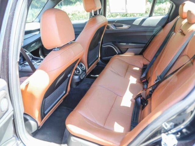 Чорний Альфа Giulia, об'ємом двигуна 2 л та пробігом 14 тис. км за 14900 $, фото 9 на Automoto.ua
