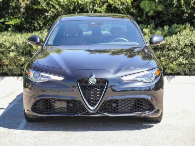 Чорний Альфа Giulia, об'ємом двигуна 2 л та пробігом 14 тис. км за 14900 $, фото 1 на Automoto.ua